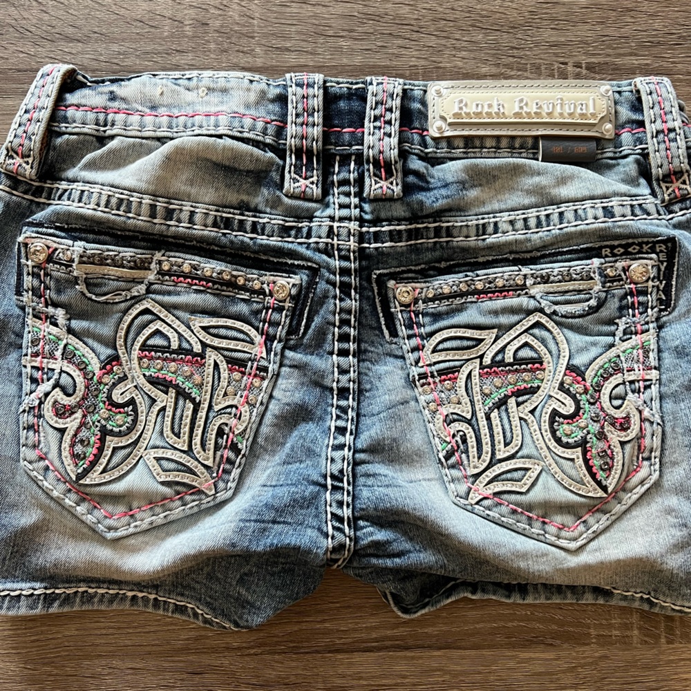 Rock Revival size 27 collectors edition # 481/605 Kelcie  jean shorts Women’s